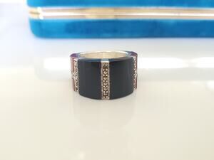 Vintage Onyx Carnelian and Marcasite Sterling Silver Wide Ring Band